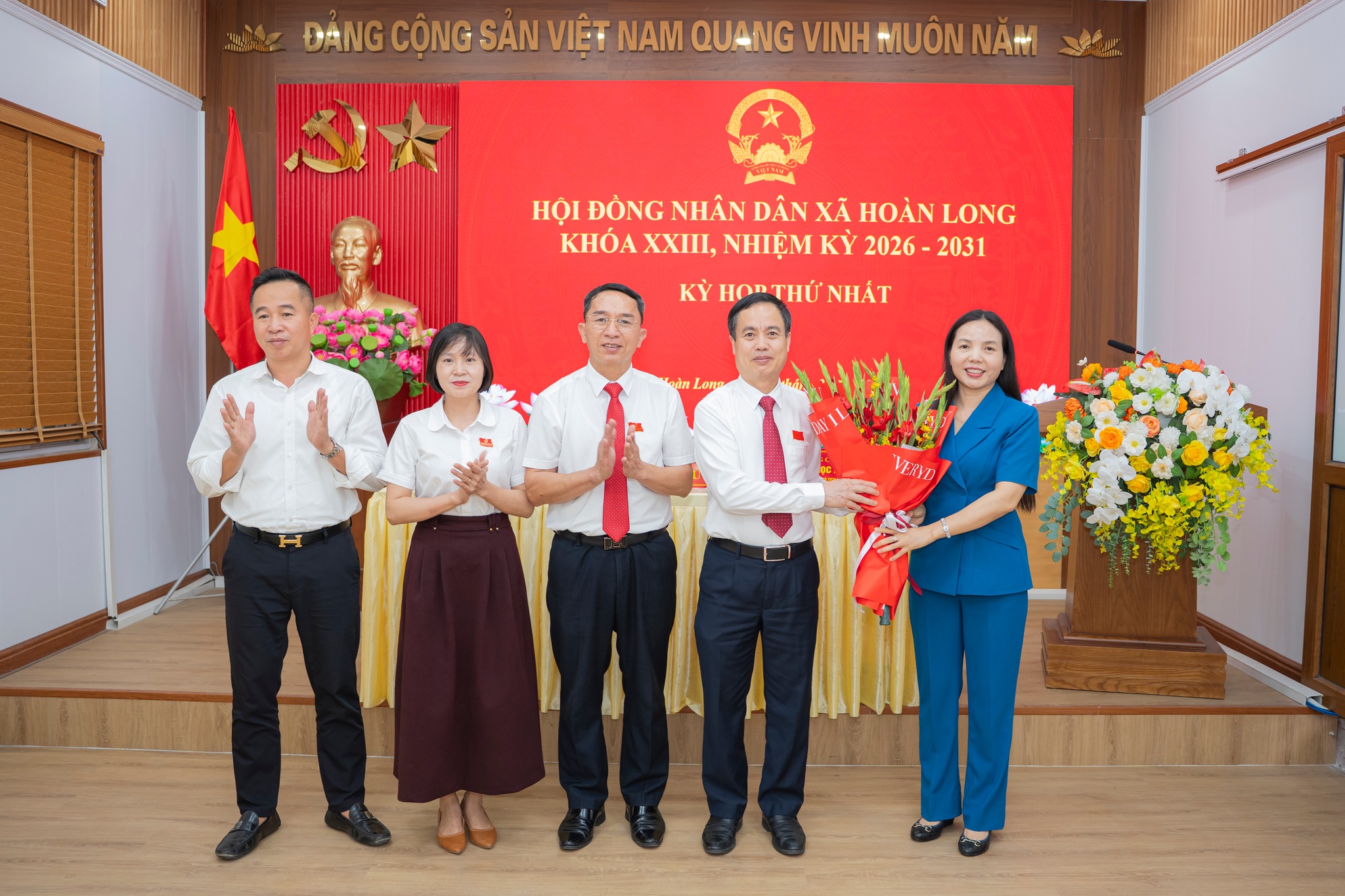 HĐND xã Hoàn Long tổ chức Kỳ họp thứ nhất khóa XXIII, kiện toàn các chức danh nhiệm kỳ 2026-2031