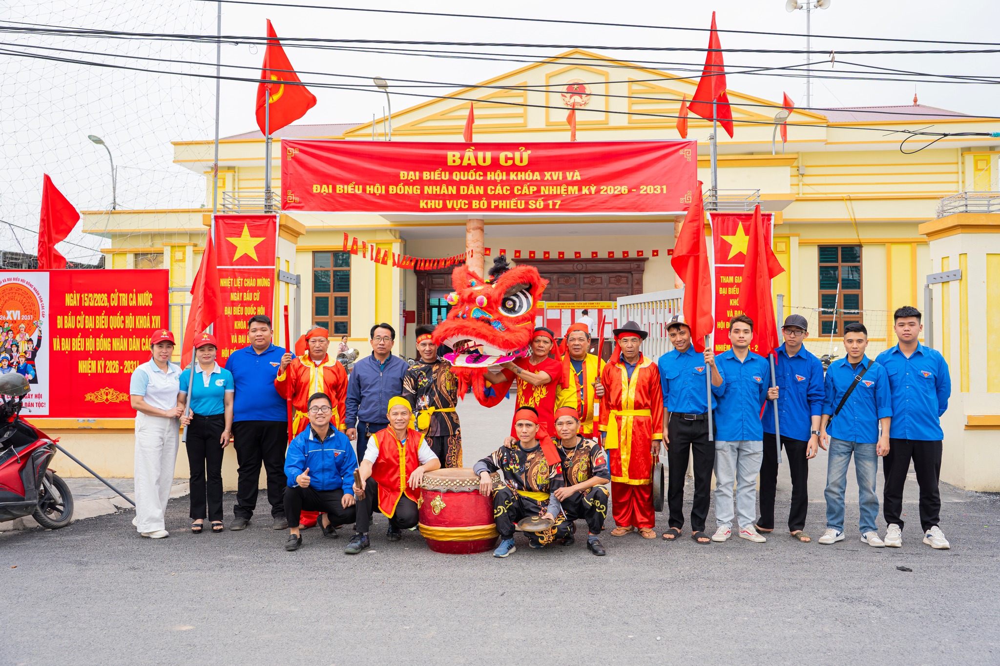 Thôn Ốc Nhiêu tưng bừng múa lân cổ động hướng về ngày hội lớn